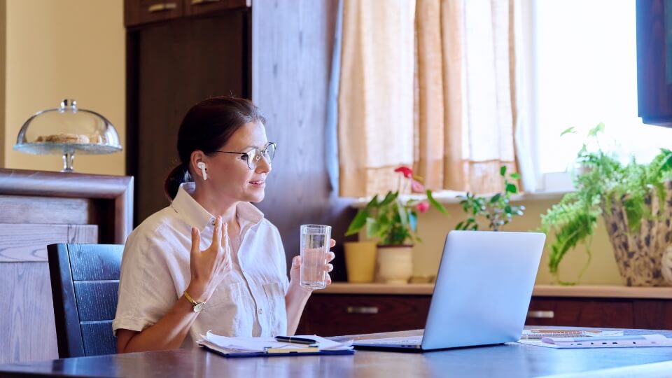 Online Therapy Benefits for Teens, Adults, and Coupless