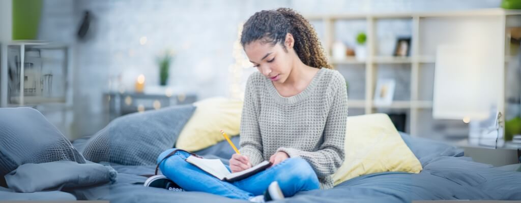 Thought Journaling and Mood Tracking