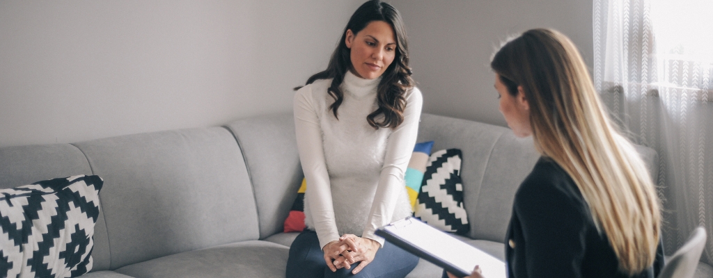 The Role of Online Counseling in Managing Nighttime Overthinking