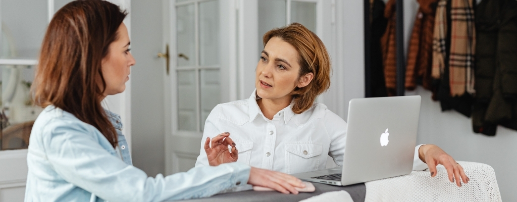 How Effective Is Human Therapy Compared to AI?