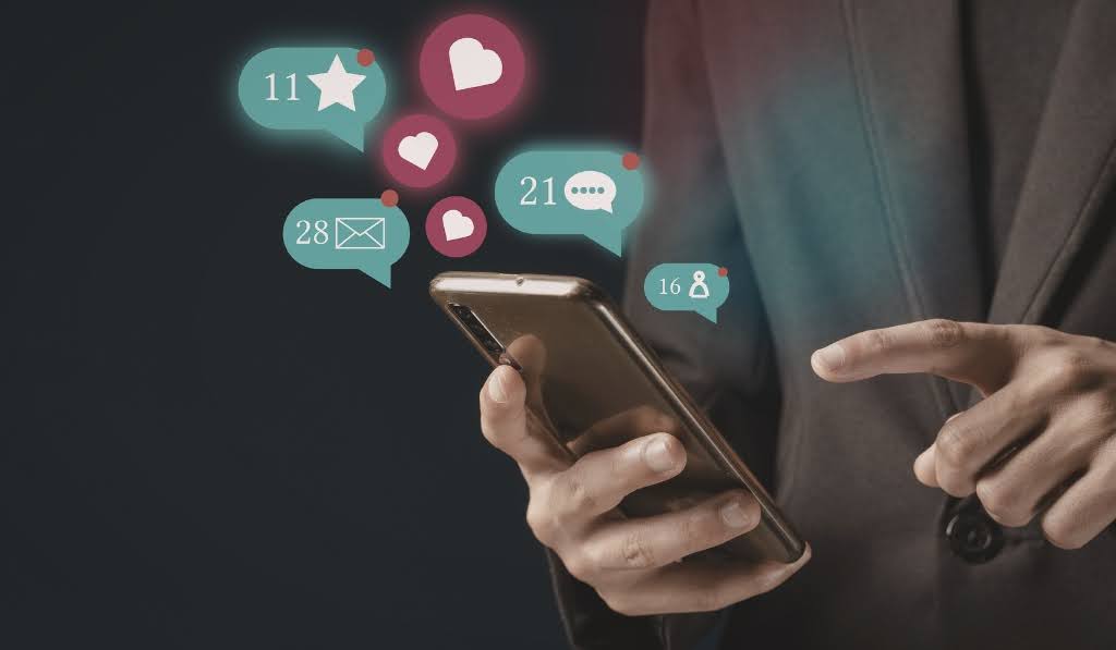 Social Media's Impact on Relationships: Is It Hurting or Helping Love?